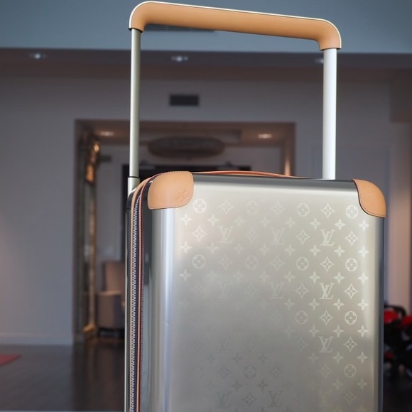 LOUIS VUITTON | Horizon 55  (titanium) - Picture 9 of 15